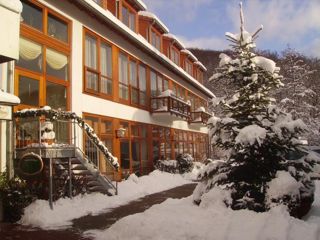 Hotel Zur Erholung Brochthausen Bagian luar foto
