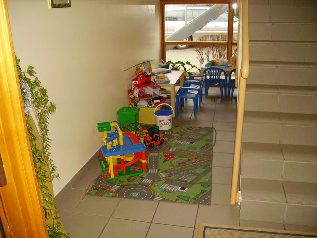 Hotel Zur Erholung Brochthausen Bagian luar foto